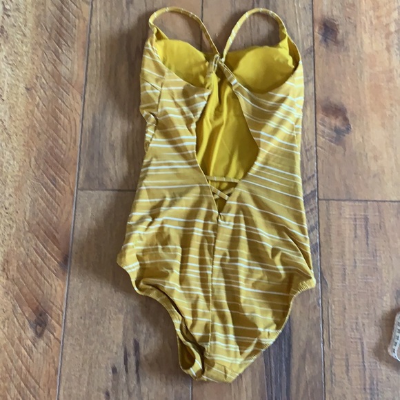 Lululemon Salt-Laced One-Piece Yellow White - Picture 4 of 9